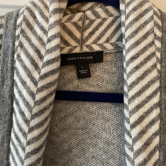 Super chic herringbone coatigan from Ann Taylor- excellent condition! - Picture 2 of 4